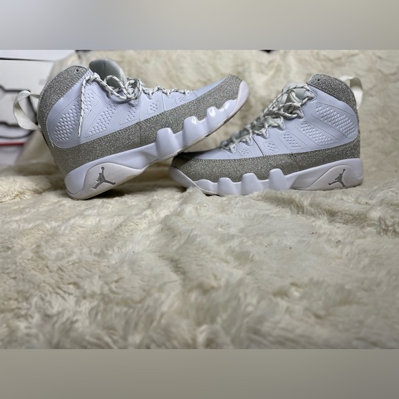 2019Womens Air Jordan 11 Retro 'Vast Grey' size 11 - Picture 1 of 6